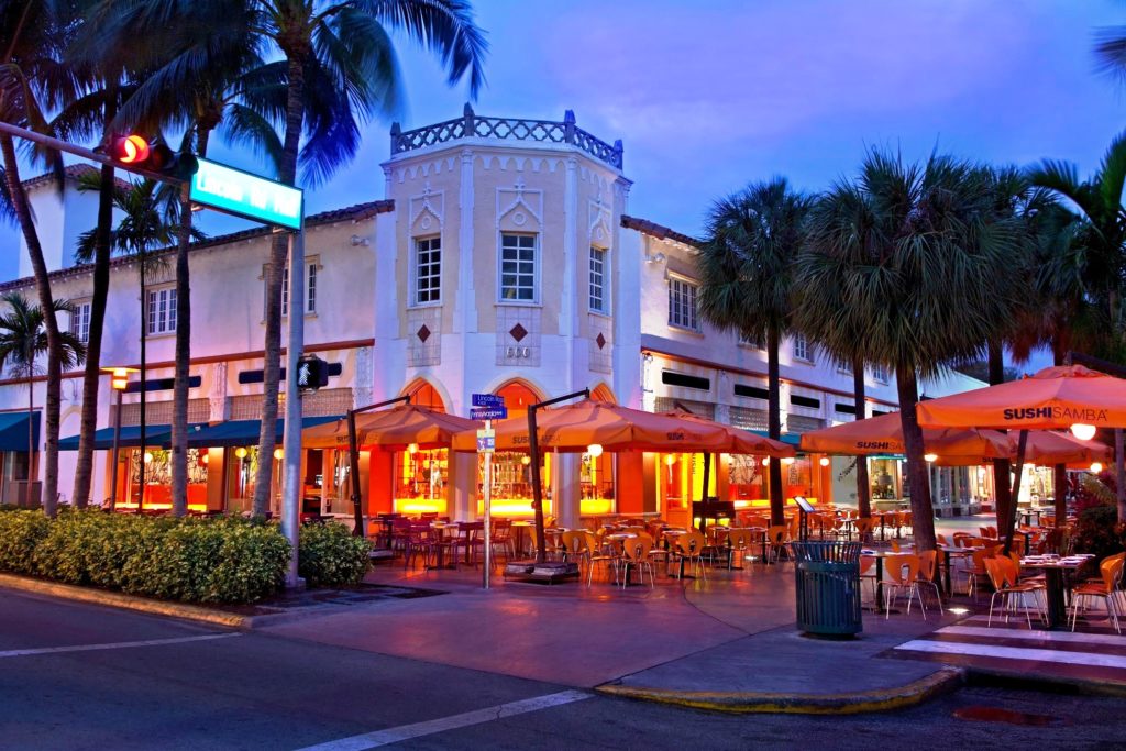 lincoln road mall: best option to shop and dine in miami