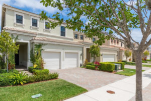 Aventura Isles
