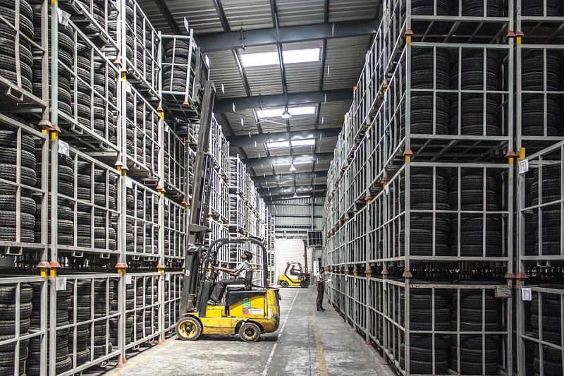 High demand and scarce land for warehouses in Florida